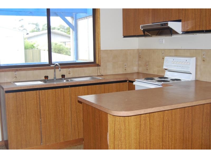 28 Panoramic Drive, Lakes Entrance VIC 3909