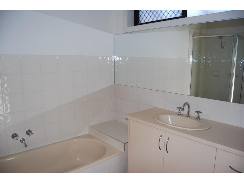 121 Myer Street, Lakes Entrance VIC 3909