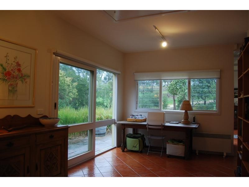 125 Nungurner Jetty Road, Lakes Entrance VIC 3909