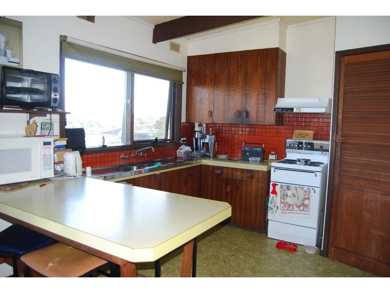 32 Lakeside Drive, Lake Tyers Beach VIC 3909
