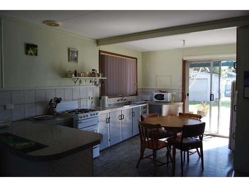 3 Willis Street, Lakes Entrance VIC 3909