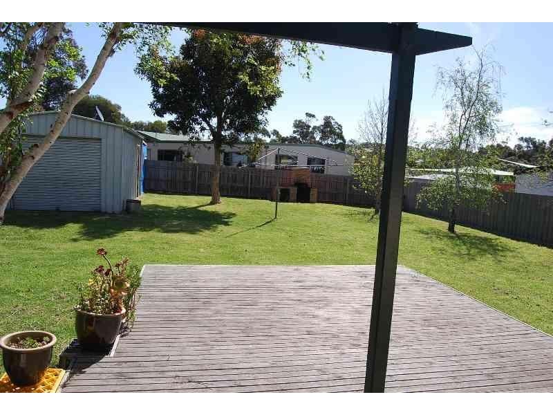 3 Willis Street, Lakes Entrance VIC 3909