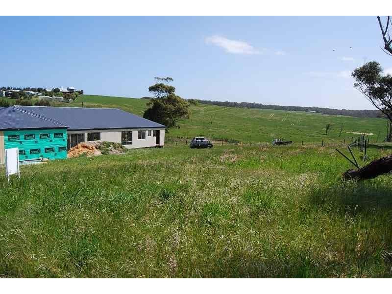 25 Warfe Drive, Lake Tyers Beach VIC 3909