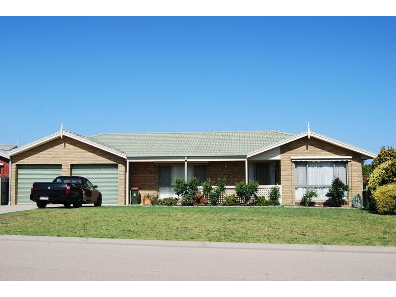 39 Stirling Drive, Lakes Entrance VIC 3909