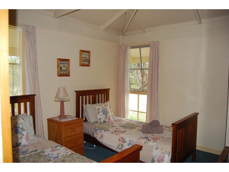 30 Kalimna Jetty Road, Lakes Entrance VIC 3909