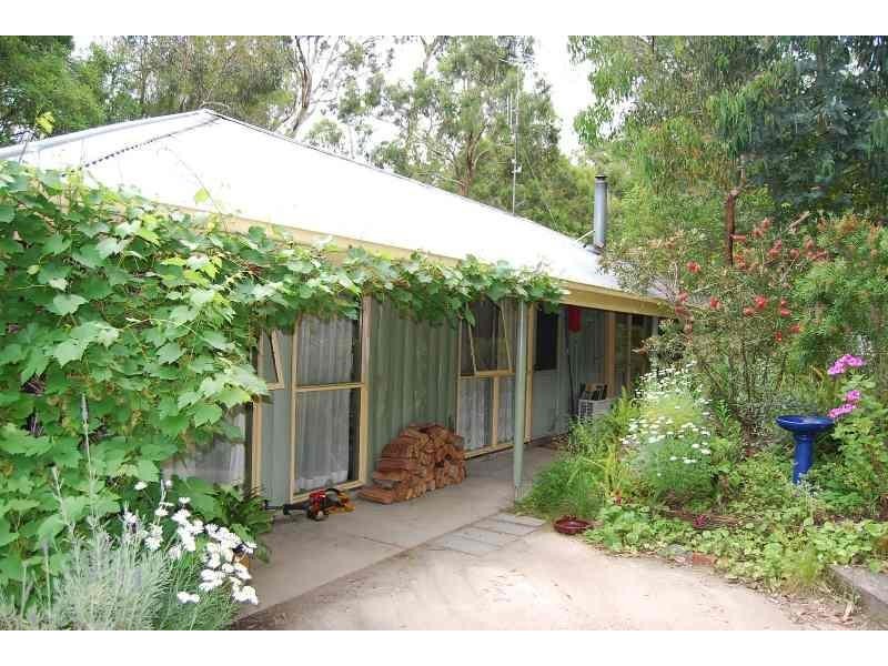 30 Kalimna Jetty Road, Lakes Entrance VIC 3909