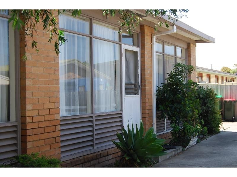 Unit 2/11 Staunton Street, Lakes Entrance VIC 3909