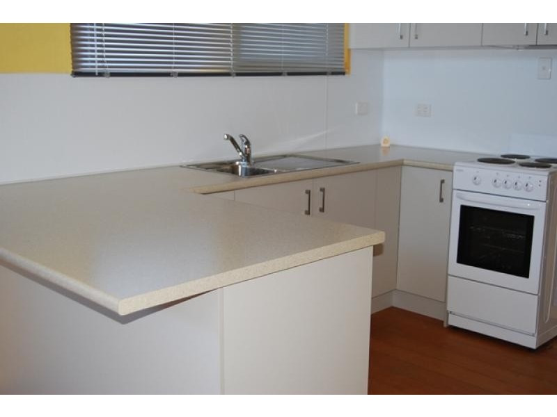 5 Outlook Avenue, Lakes Entrance VIC 3909