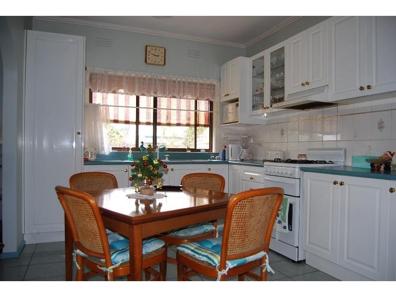 66 Carpenter Street, Lakes Entrance VIC 3909