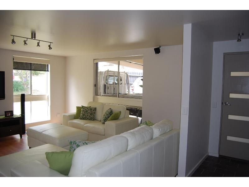 41 Capes Road, Lakes Entrance VIC 3909