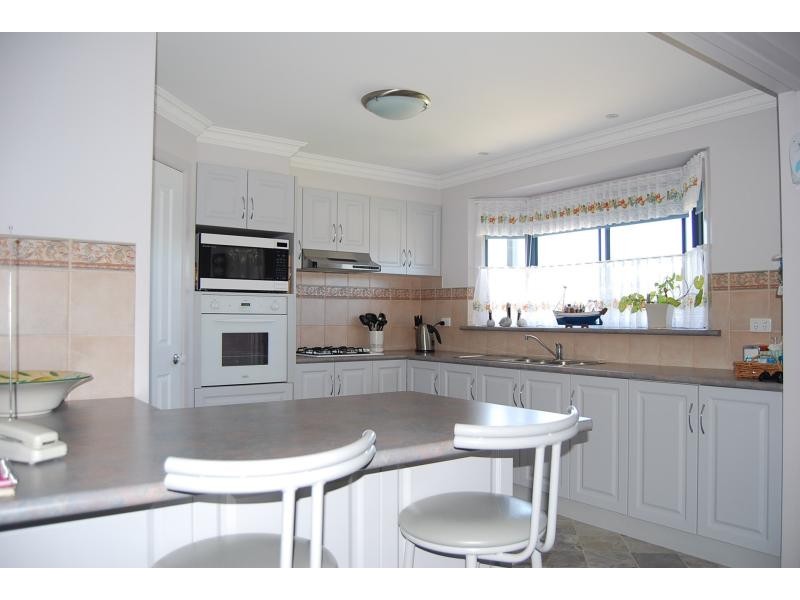 2/86 Golf Links Road, Lakes Entrance VIC 3909