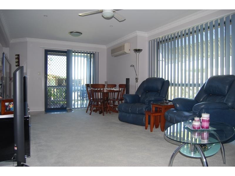 2/86 Golf Links Road, Lakes Entrance VIC 3909