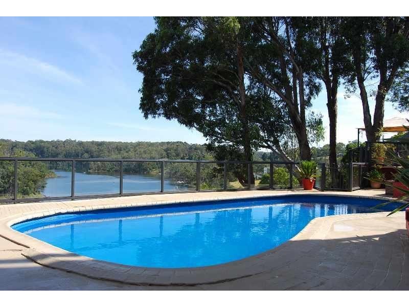 112 Capes Road, Lakes Entrance VIC 3909