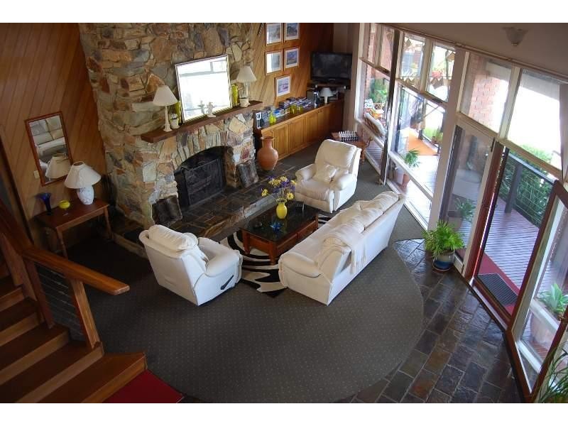112 Capes Road, Lakes Entrance VIC 3909