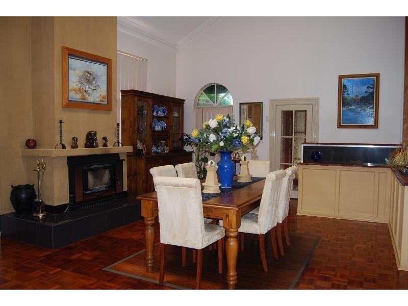 112 Capes Road, Lakes Entrance VIC 3909