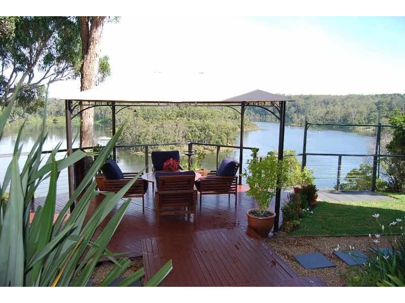 112 Capes Road, Lakes Entrance VIC 3909