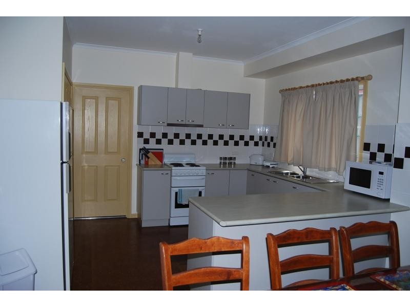 143 Golf Links Road, Lakes Entrance VIC 3909