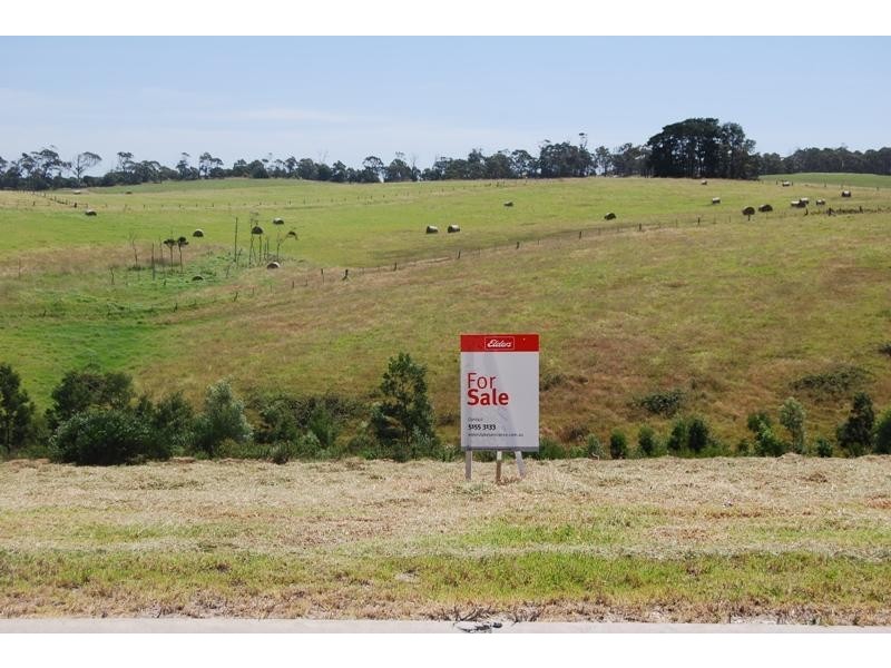 83 Stirling Drive, Lakes Entrance VIC 3909