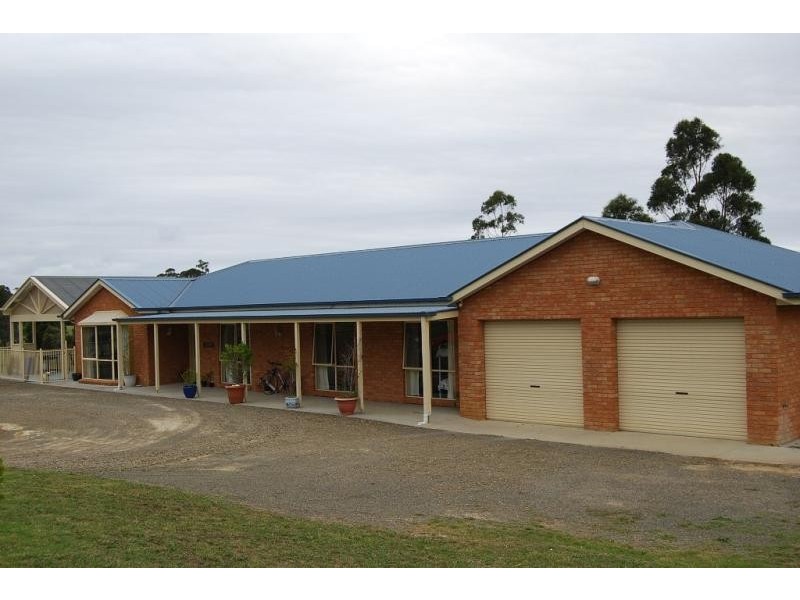 14B Lake Tyers Beach Road, Lake Tyers Beach VIC 3909