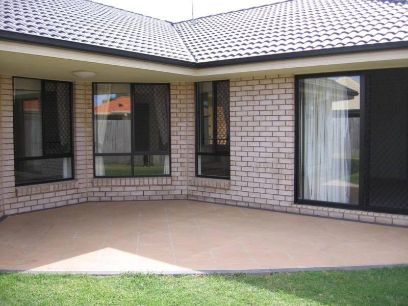 17 Cadell Court, Rothwell QLD 4022