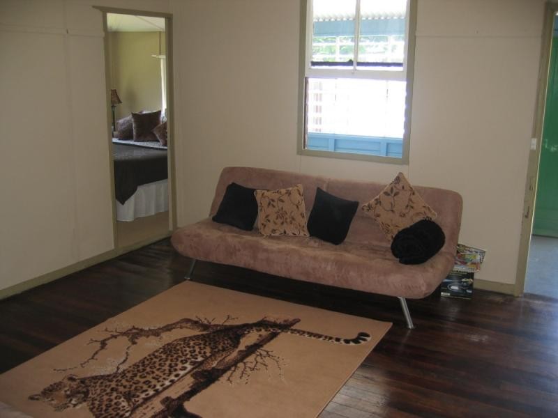 37 Seaville Ave, Scarborough QLD 4020