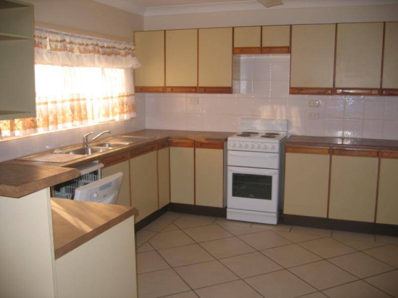 379 BEACHMERE ROAD, Beachmere QLD 4510