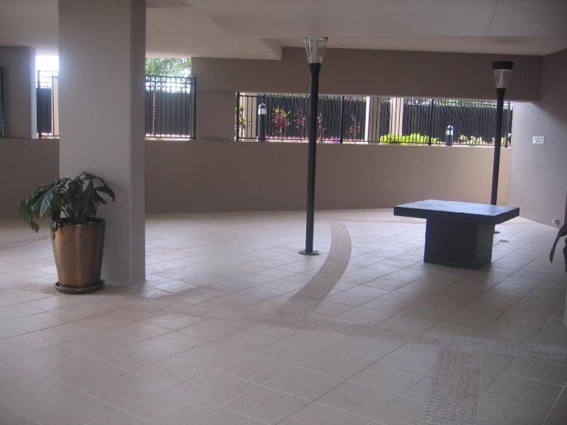 8/142 Prince Edward Pde, Scarborough QLD 4020