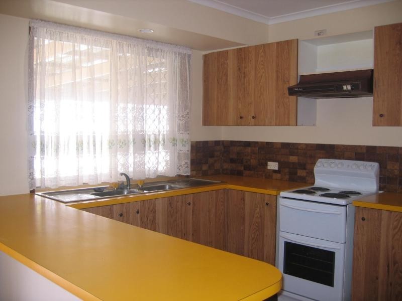 4 Wanganui St, Kippa-ring QLD 4021