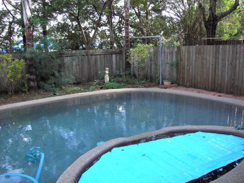 33 PAMRICK CRESCENT, Clontarf QLD 4019