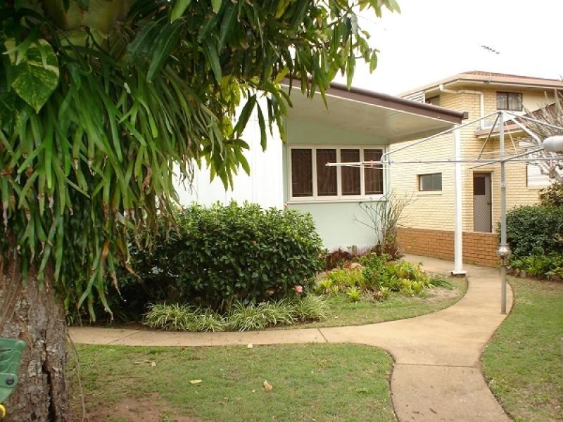 31 THURECHT PARADE, Scarborough QLD 4020