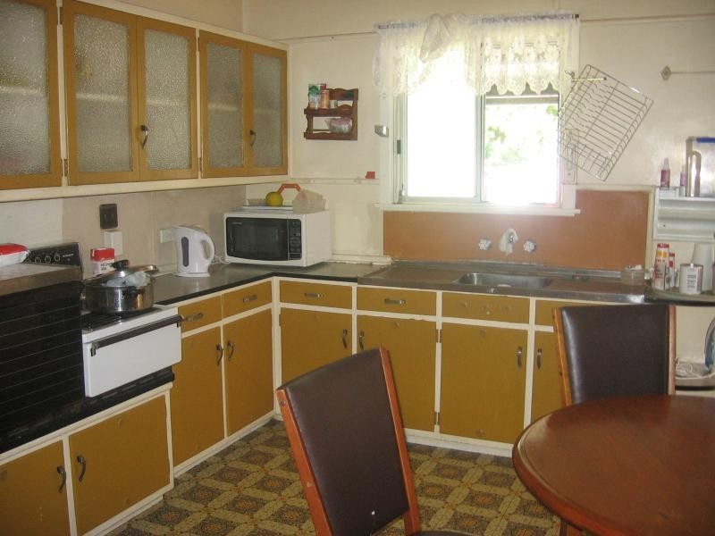 15 Silvyn Street, Redcliffe QLD 4020