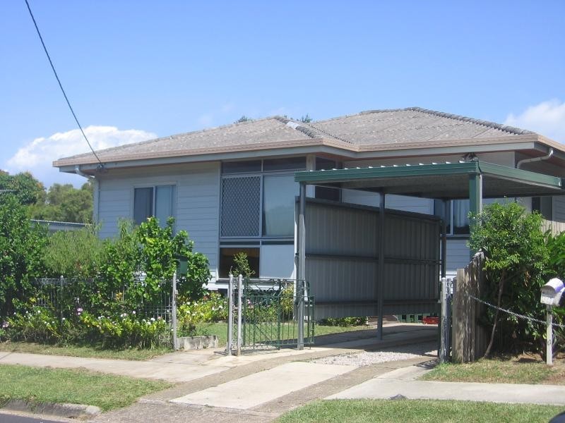 15 Silvyn Street, Redcliffe QLD 4020