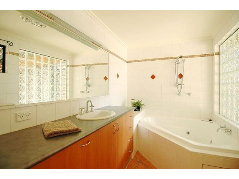 46 MCLENNAN STREET, Woody Point QLD 4019