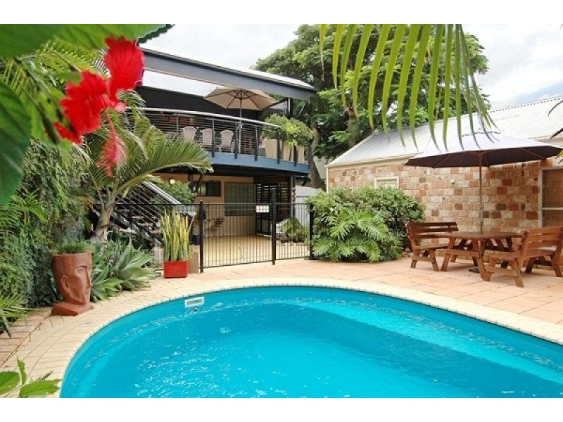 46 MCLENNAN STREET, Woody Point QLD 4019