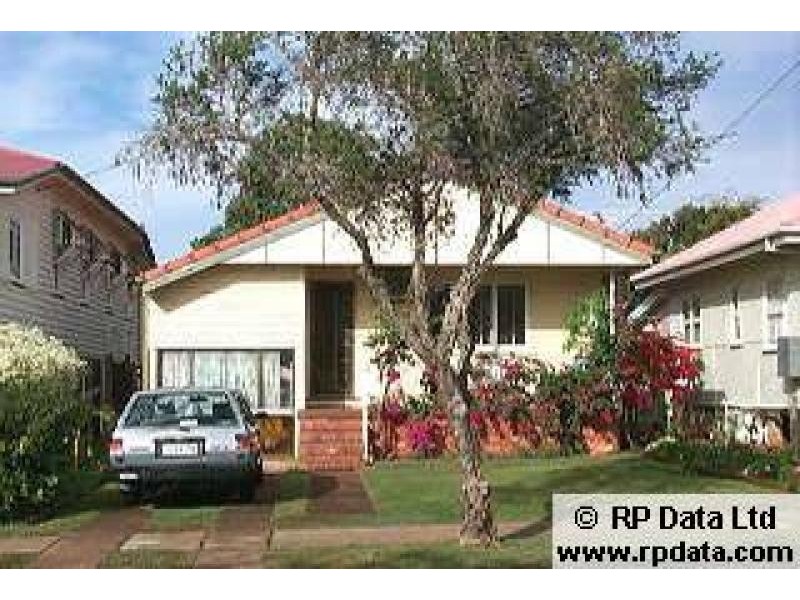 13A HERBERT STREET, Scarborough QLD 4020