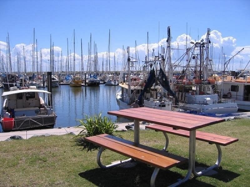 7 THURECHT PARADE, Scarborough QLD 4020