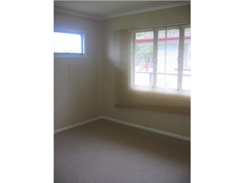 27 Henzell Street, Redcliffe QLD 4020