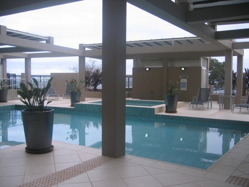 Unit 8/142 Prince Edward Parade, Scarborough QLD 4020