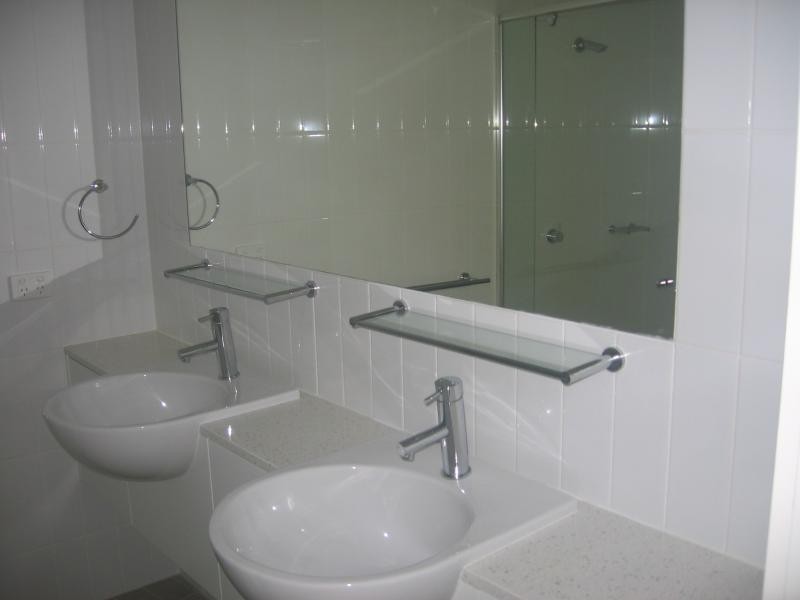 Unit 8/142 Prince Edward Parade, Scarborough QLD 4020
