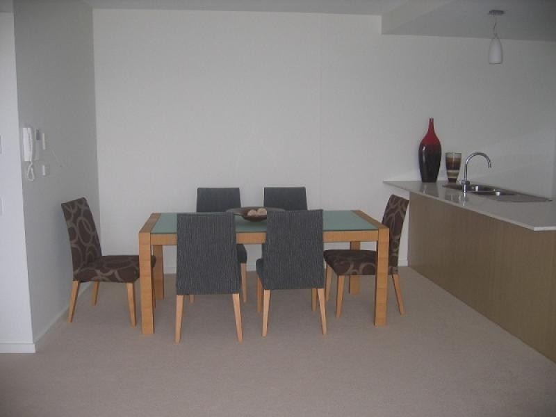 Unit 8, 142 Prince Edward Parade, Scarborough QLD 4020