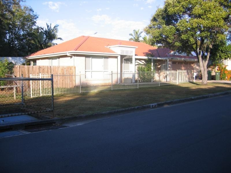 13 Isobel Street, Clontarf QLD 4019