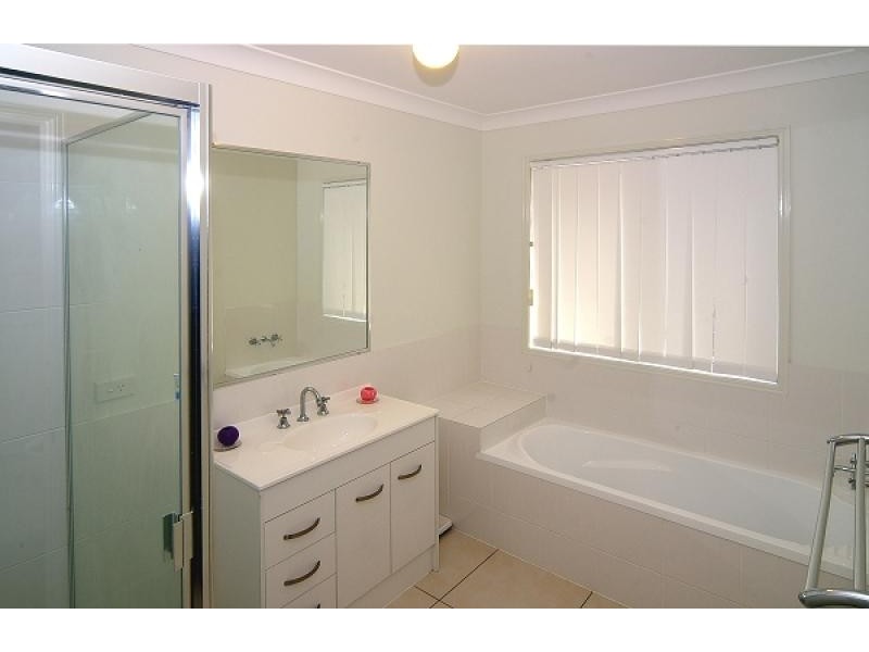 27 LADY BOWEN PARADE, Rothwell QLD 4022