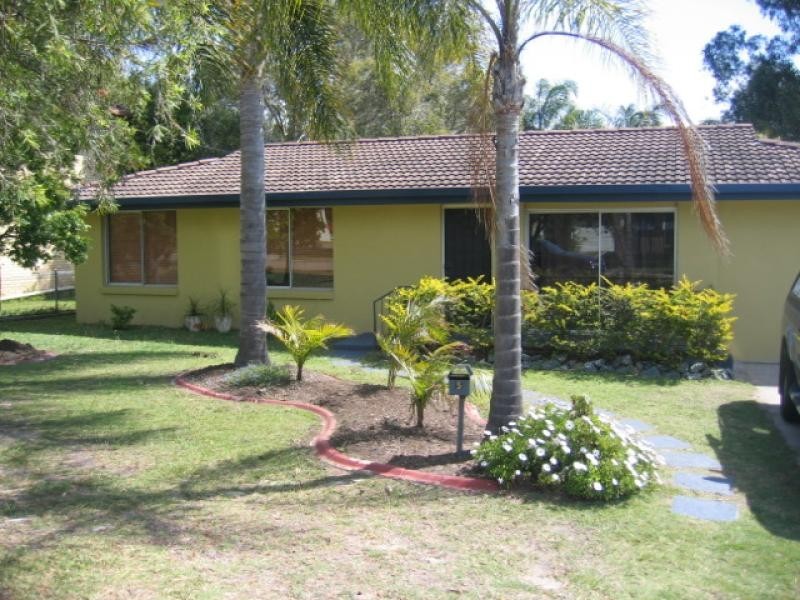 5 Longland St, Redcliffe QLD 4020