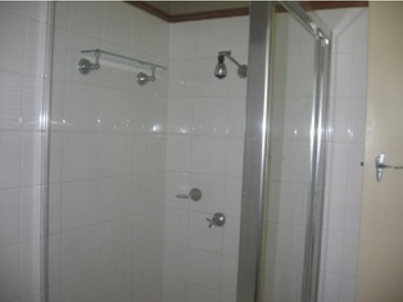 5 Longland St, Redcliffe QLD 4020