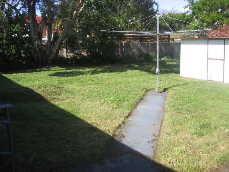 5 Longland St, Redcliffe QLD 4020