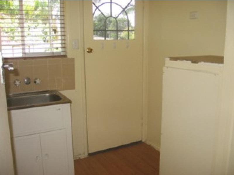 5 Longland St, Redcliffe QLD 4020