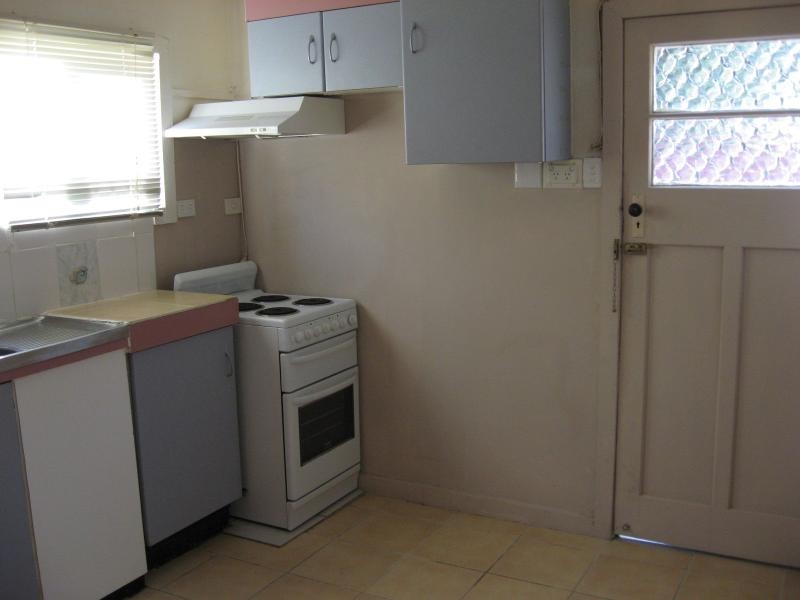 2/6 Caroline Street, Woody Point QLD 4019