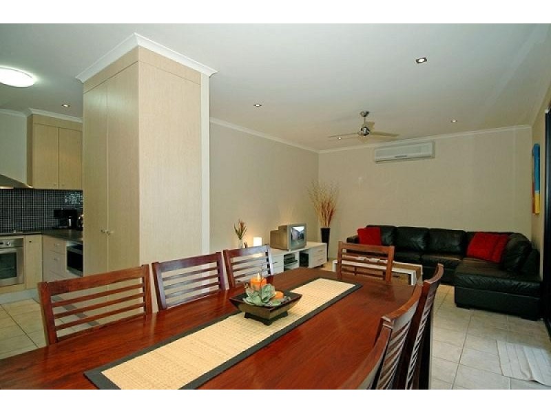 523A OXLEY AVENUE, Redcliffe QLD 4020