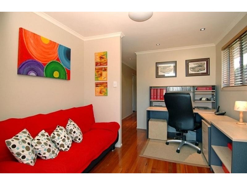 523A OXLEY AVENUE, Redcliffe QLD 4020