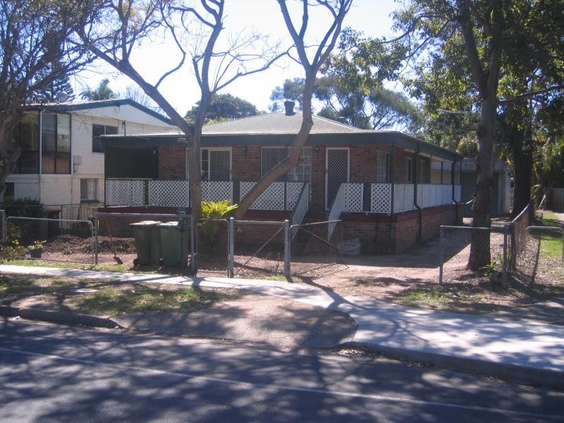 42 BELL STREET, Clontarf QLD 4019